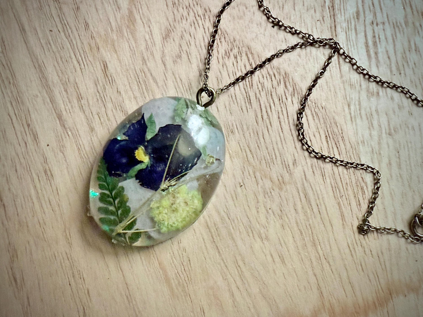 Handmade Pressed Flower Resin Pendant – Botanical Necklace, Nature Jewelry, Real Flowers in Resin