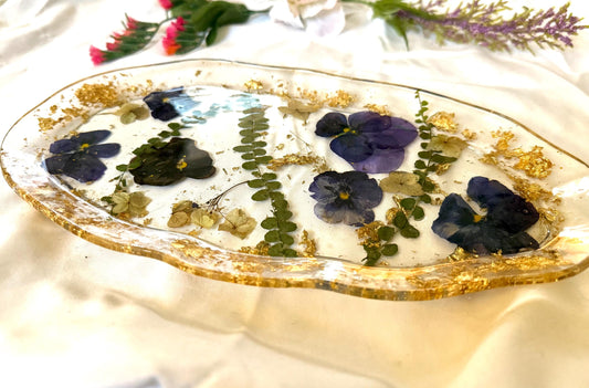 Handcrafted Resin Tray – Violas, Ferns, Hydrangeas & Gold Flake