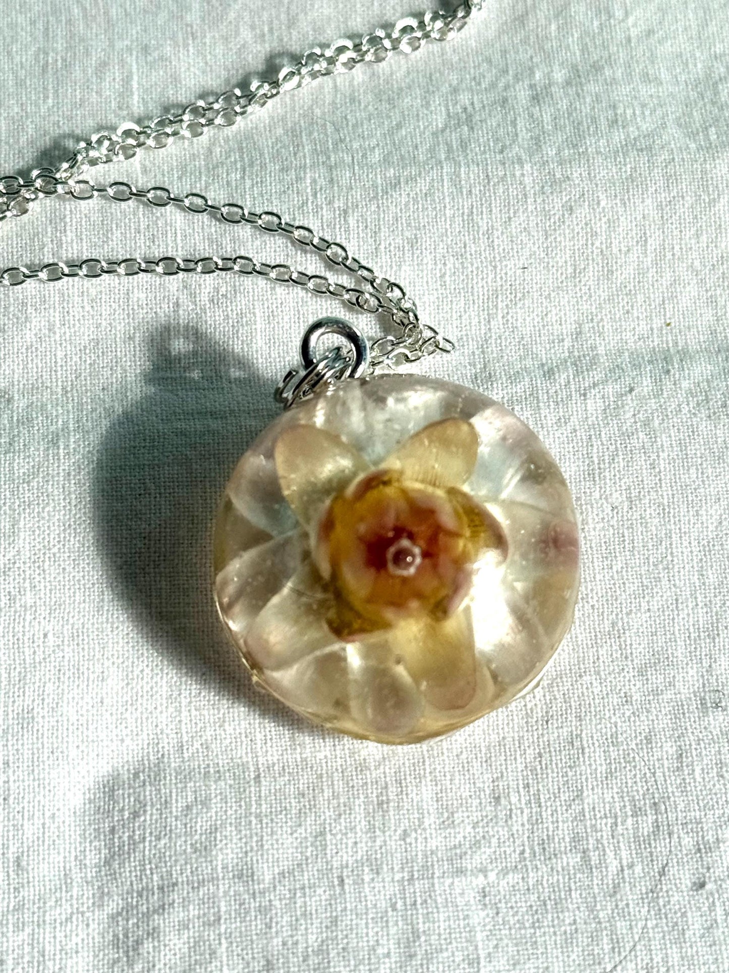 Handmade Resin Flower Pendant Necklace | Preserved Flower Jewelry | Nature-Inspired Gift | Botanical Resin Pendant Adjustable Silver Chain