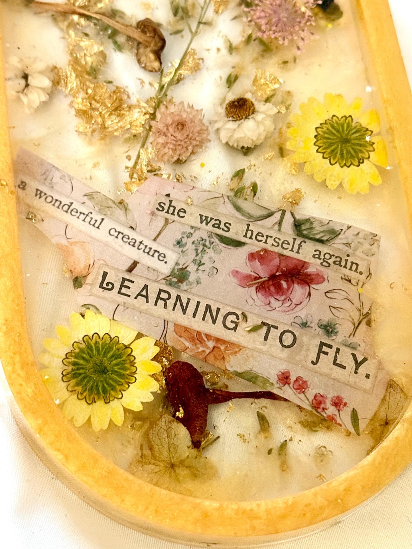 Handcrafted Resin Tray – Mushrooms, Preserved Flowers & Motivational Words with Gold Accents