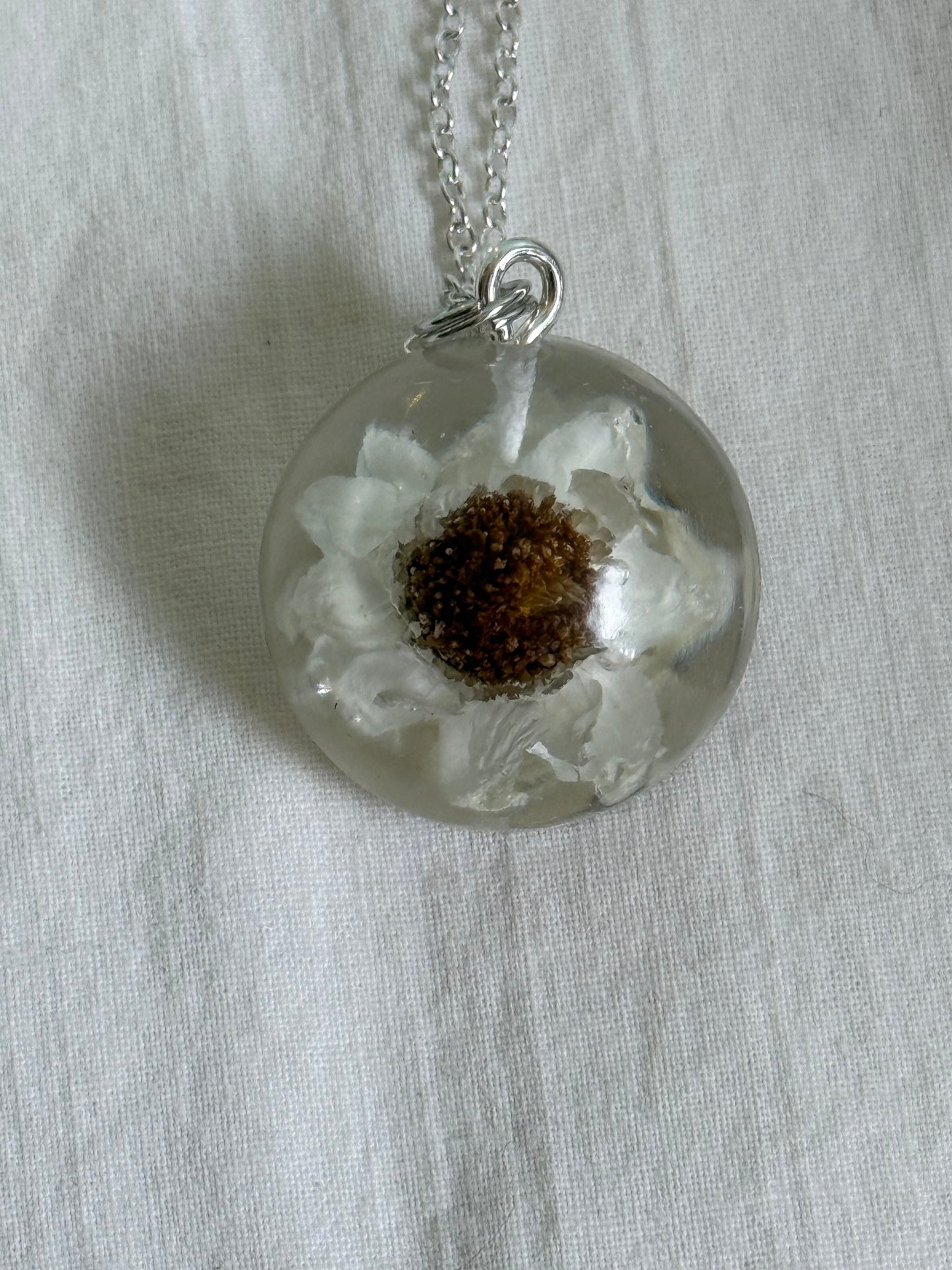 Mini Daisy Resin Pendant Necklace - Handmade Floral Jewelry on Adjustable Silver Chain