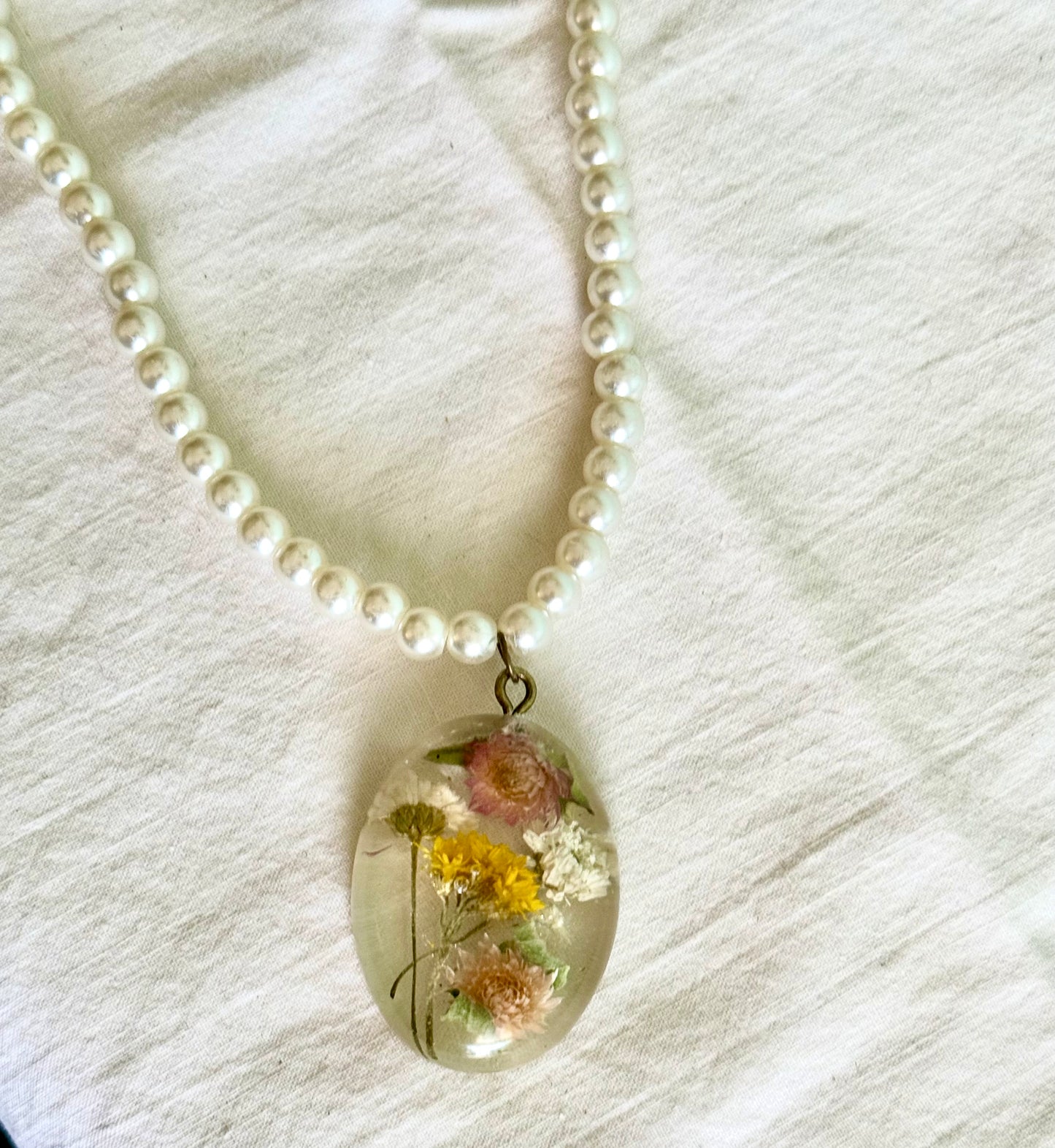 Handmade Resin Flower Pendant Necklace | Real Dried Flower Jewelry | Pearl Beaded Necklace