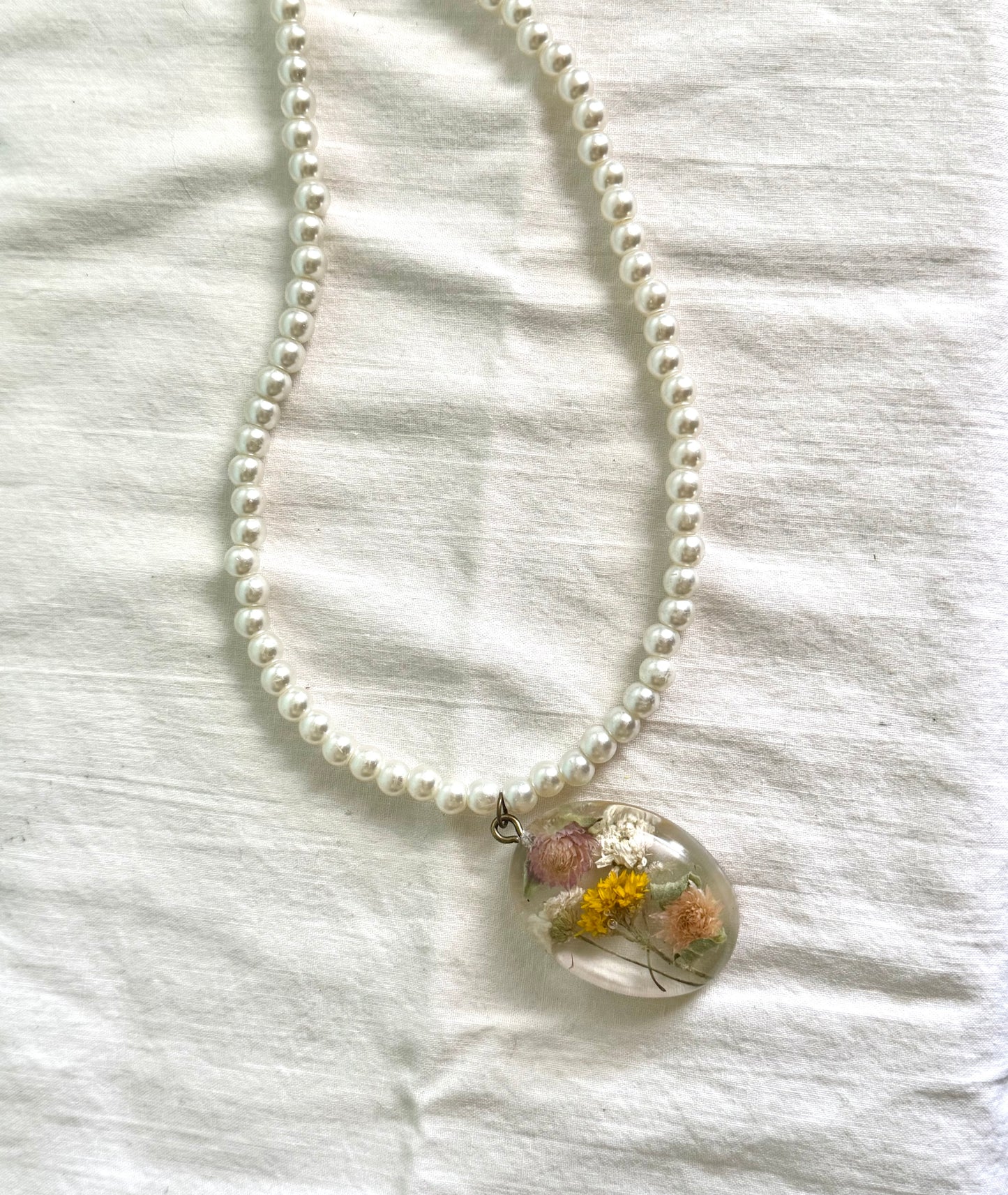 Handmade Resin Flower Pendant Necklace | Real Dried Flower Jewelry | Pearl Beaded Necklace