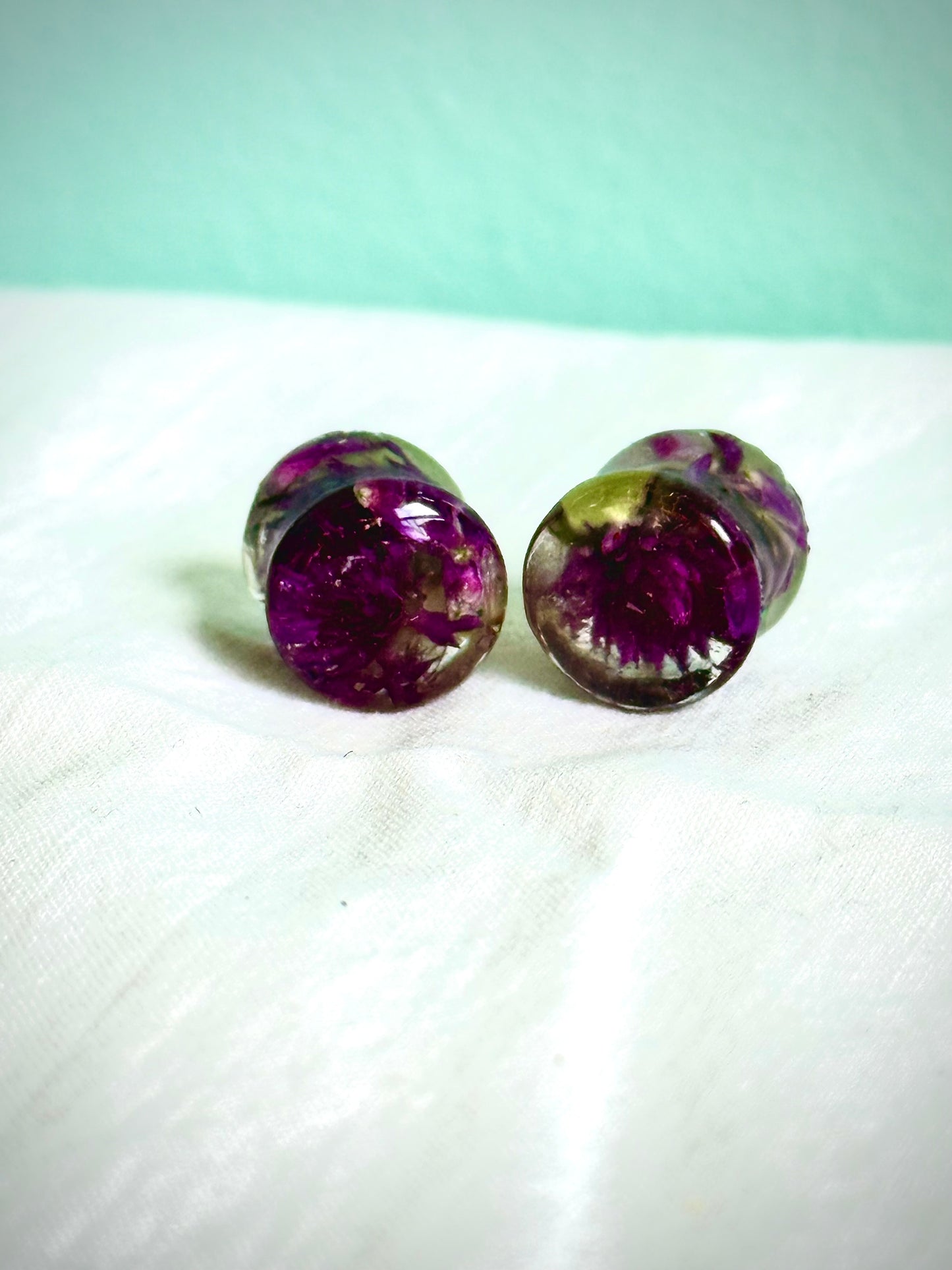 7/16” Handmade Resin Ear Gauges | Real Purple Clover Plugs | Botanical Body Jewelry