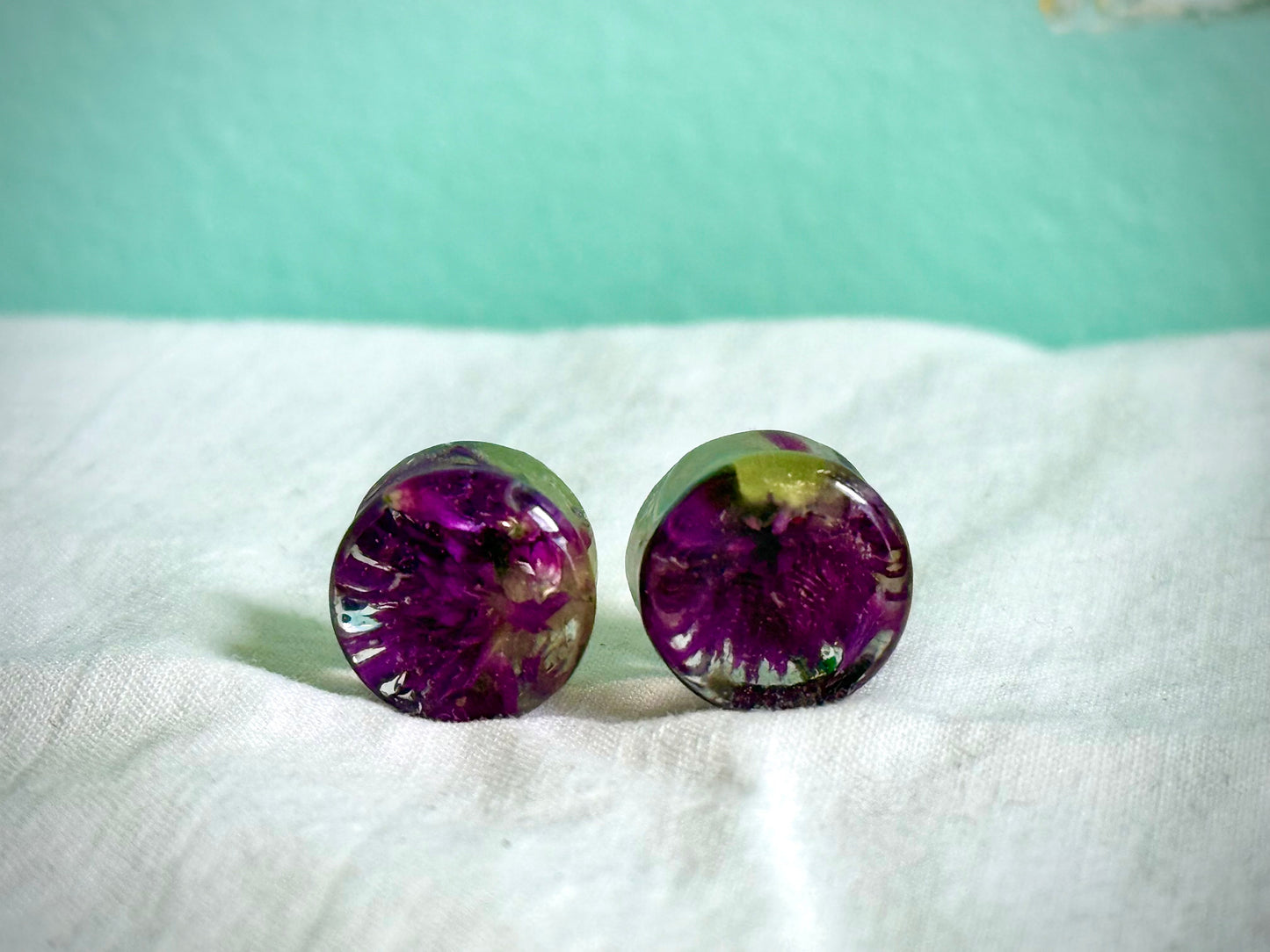 7/16” Handmade Resin Ear Gauges | Real Purple Clover Plugs | Botanical Body Jewelry