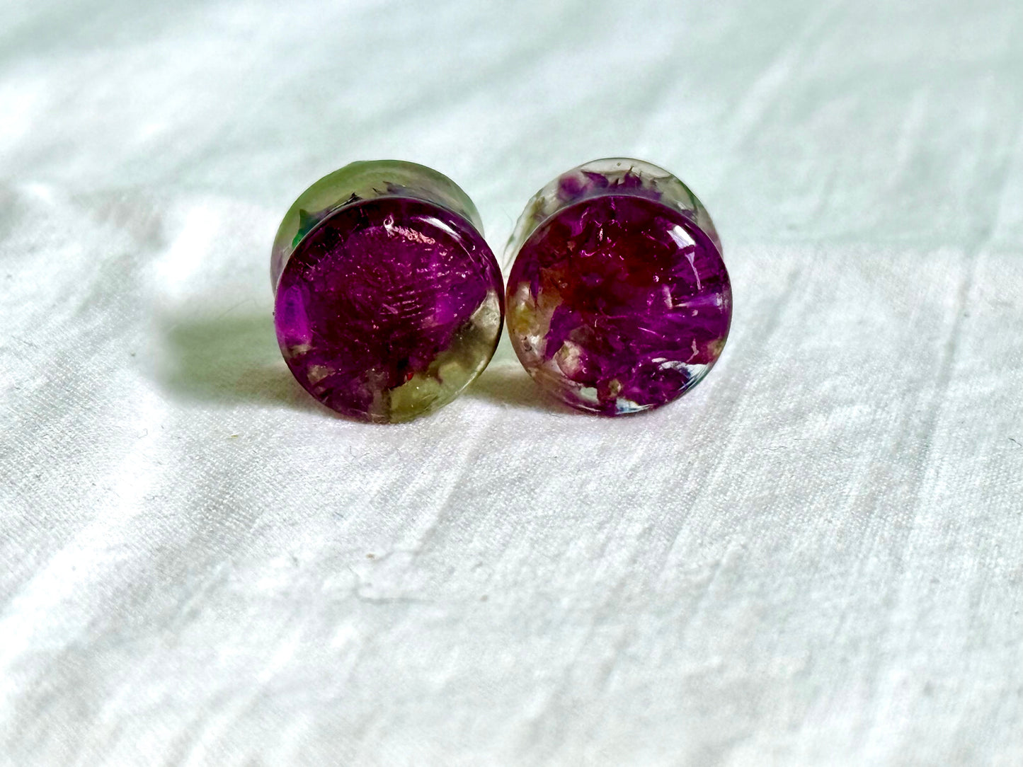 7/16” Handmade Resin Ear Gauges | Real Purple Clover Plugs | Botanical Body Jewelry