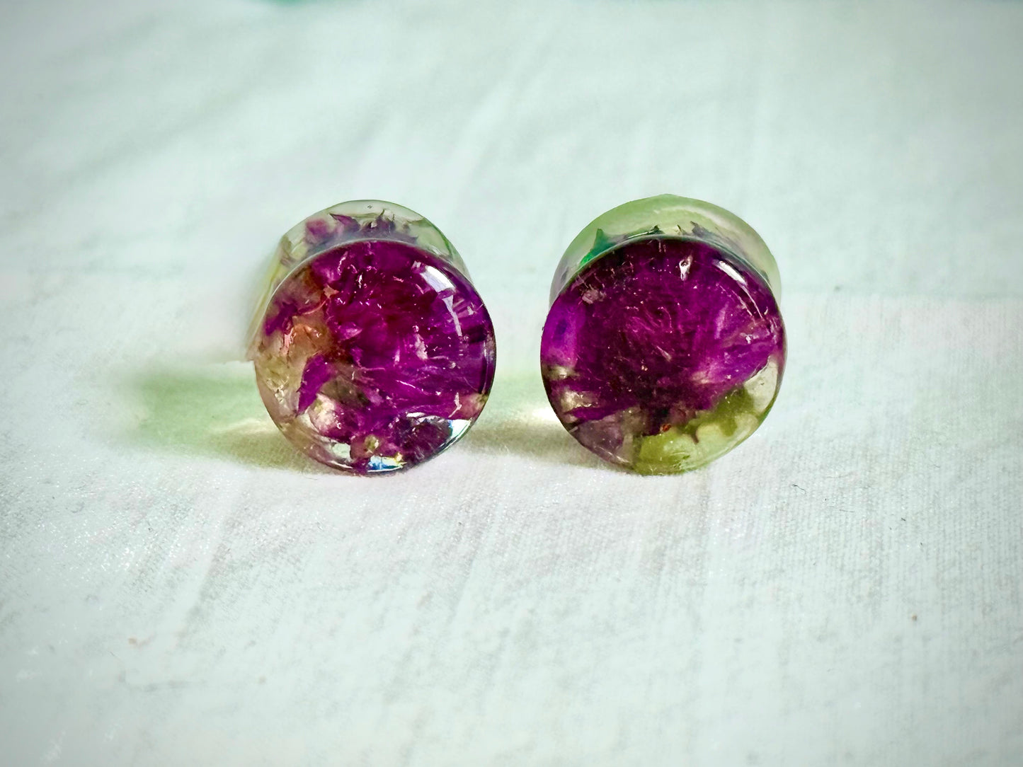 7/16” Handmade Resin Ear Gauges | Real Purple Clover Plugs | Botanical Body Jewelry