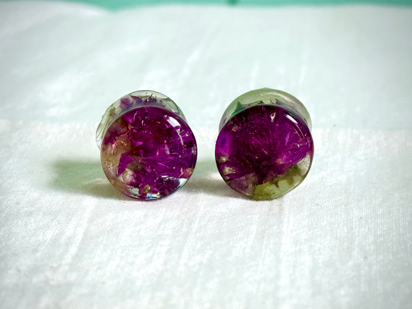 7/16” Handmade Resin Ear Gauges | Real Purple Clover Plugs | Botanical Body Jewelry