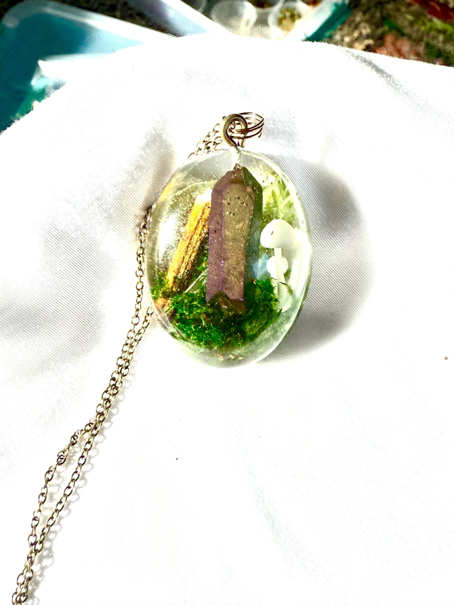 Handmade Resin Pendant with Aura Quartz, Mushroom & Moss – Nature-Inspired Jewelry, Bronze Chain Necklace, Unique Boho Gift