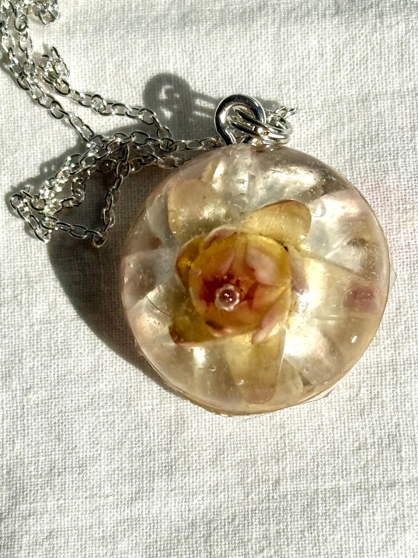 Handmade Resin Flower Pendant Necklace | Preserved Flower Jewelry | Nature-Inspired Gift | Botanical Resin Pendant Adjustable Silver Chain