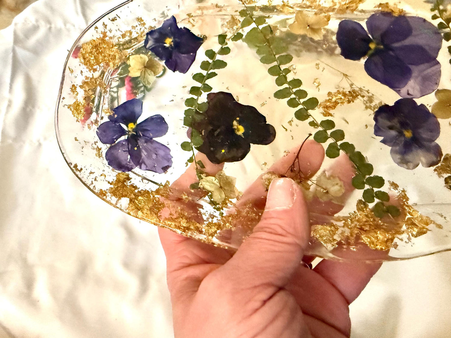 Handcrafted Resin Tray – Violas, Ferns, Hydrangeas & Gold Flake