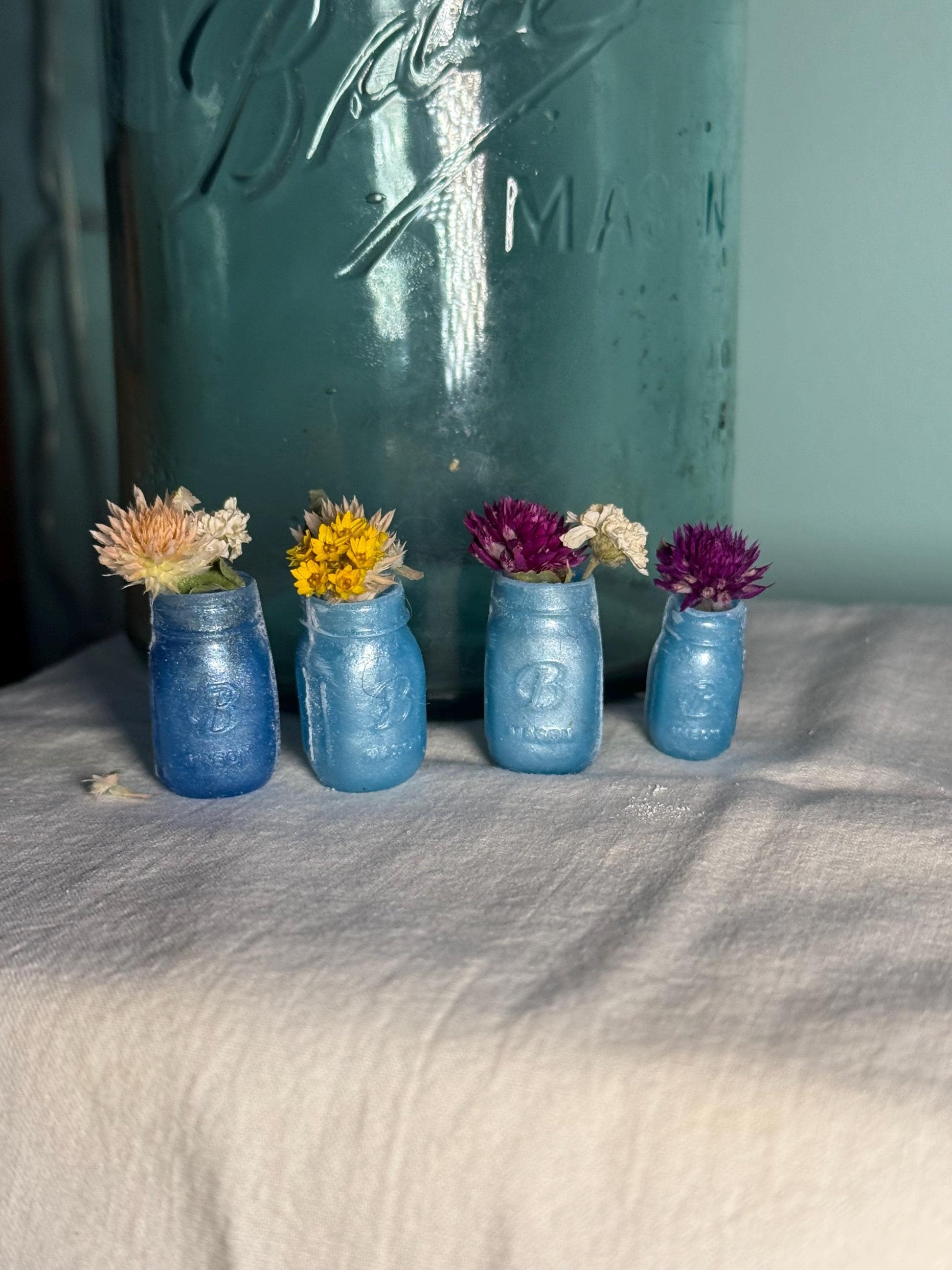 Mini Resin Mason Jar with Dried Flowers | Customizable Colors & Glitter | Tiny Floral Keepsake