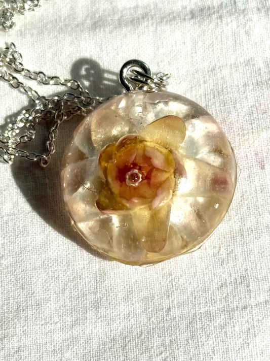 Handmade Resin Flower Pendant Necklace | Preserved Flower Jewelry | Nature-Inspired Gift | Botanical Resin Pendant Adjustable Silver Chain