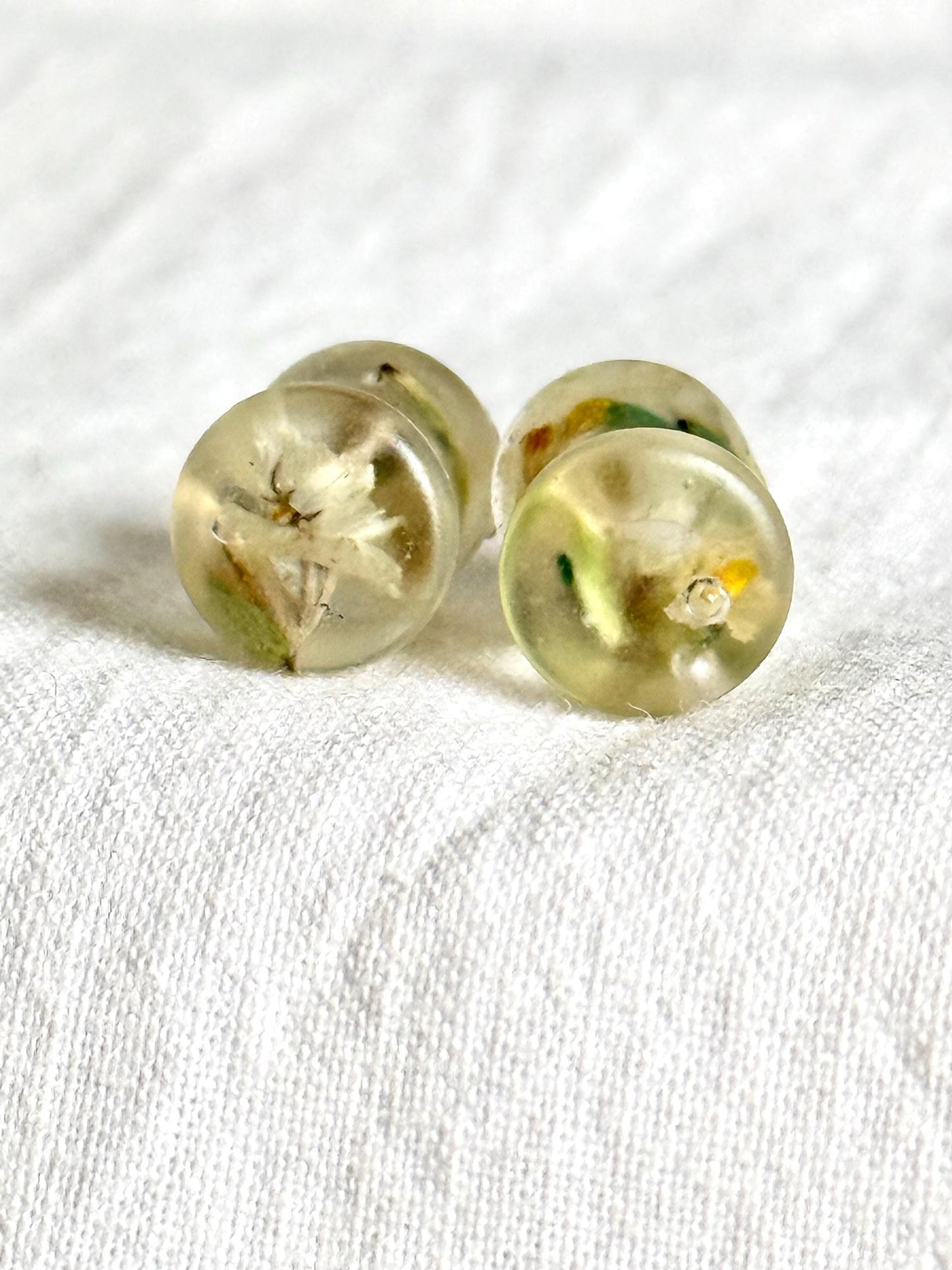 2g Resin Plugs | Real Flower & Moss Ear Gauges | Handmade Botanical Jewelry