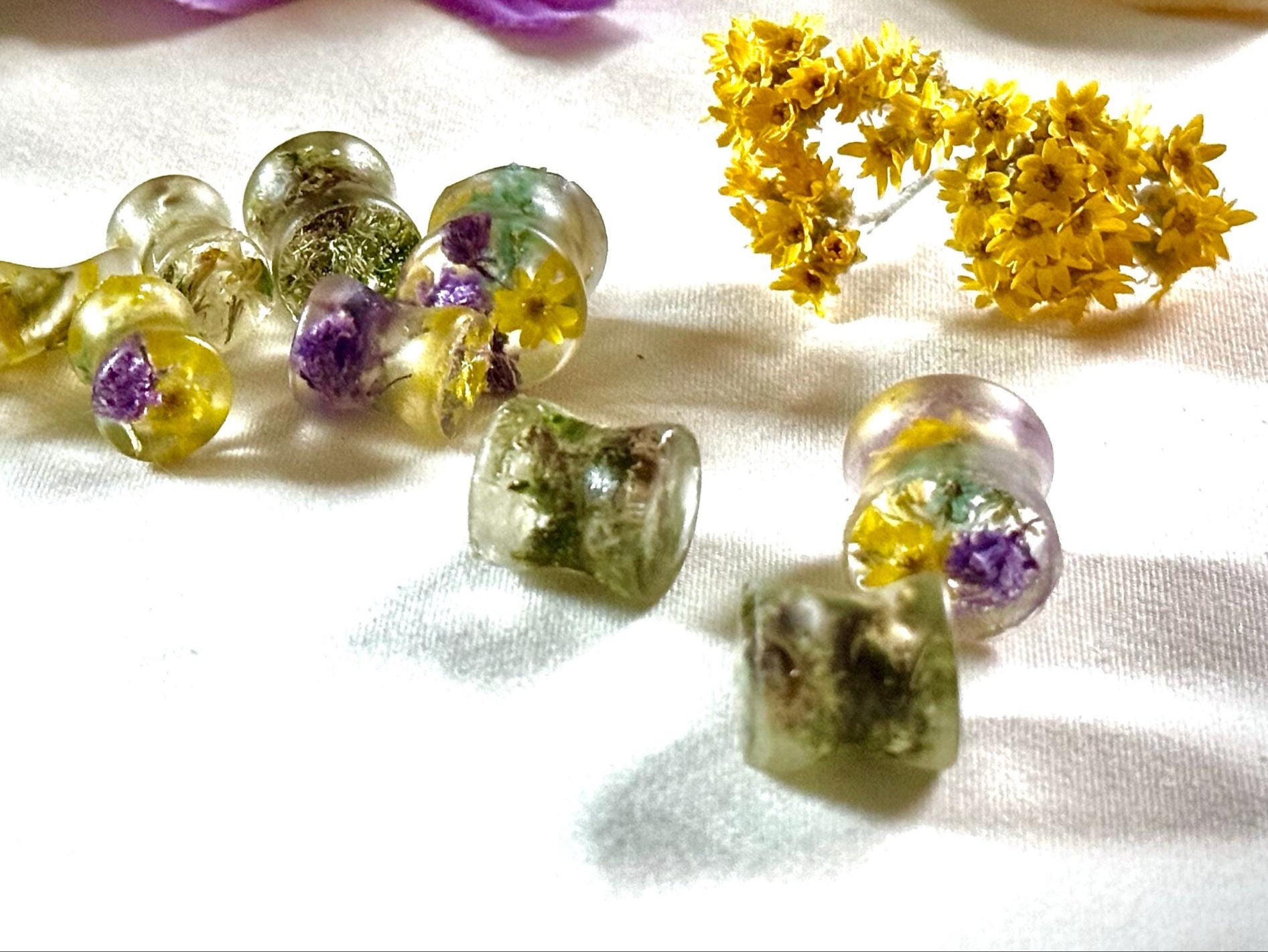 2g Resin Plugs | Real Flower & Moss Ear Gauges | Handmade Botanical Jewelry