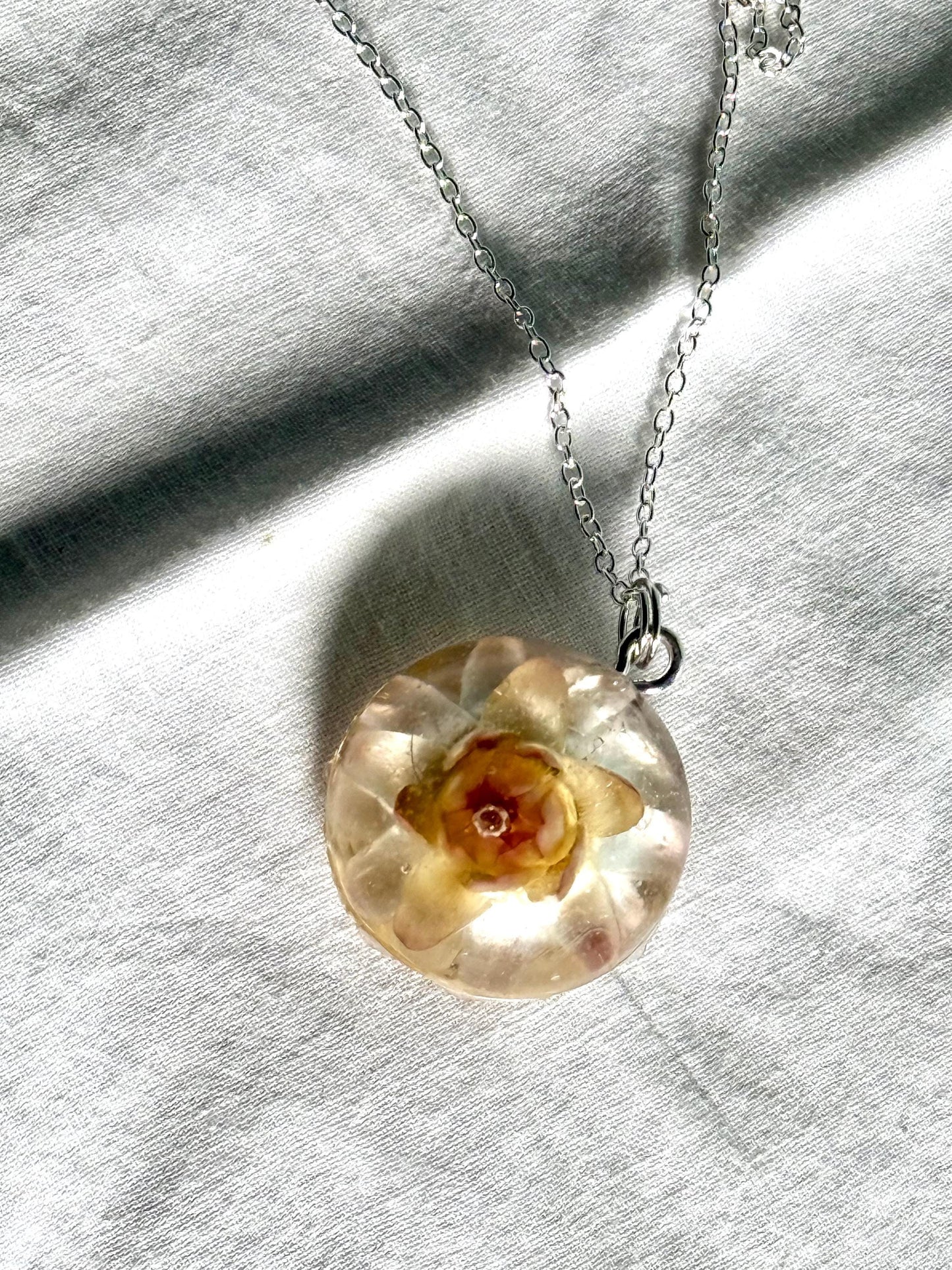 Handmade Resin Flower Pendant Necklace | Preserved Flower Jewelry | Nature-Inspired Gift | Botanical Resin Pendant Adjustable Silver Chain